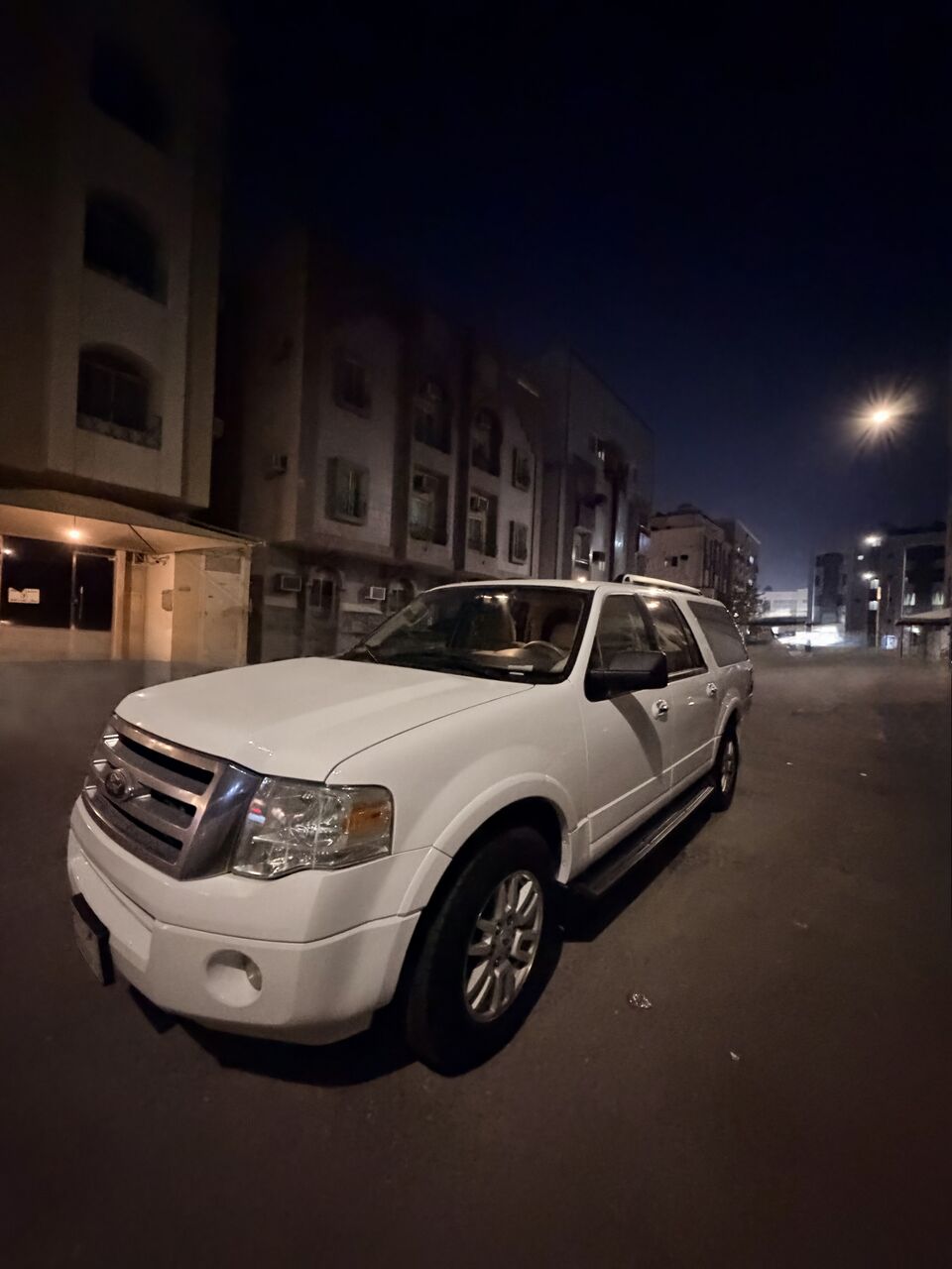 Khobar, Vehicles, Cars & Trucks , SAR 39000,  Ford Expedition,  2013,  Automatic,  216000 KM,   4*4 Long For Sale- First Owner