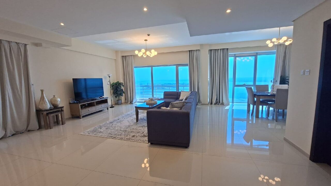 Mahooz, Apartments, Flats, Houses & Villas, BHD 1100/year,  3 BR,  Fully Furnished 3 Bedroom Penthouse With Ewa For Rent In : Mahooz