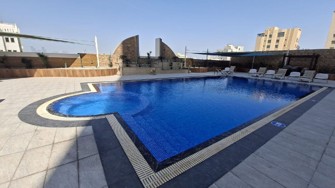 Mahooz, Apartments, Flats, Houses & Villas, BHD 1100/year,  3 BR,  Fully Furnished 3 Bedroom Penthouse With Ewa For Rent In : Mahooz