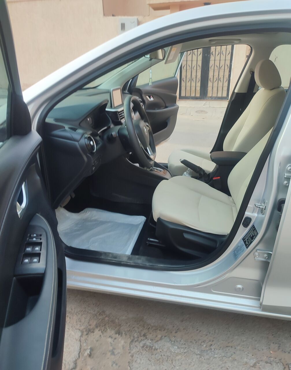 Riyadh, Vehicles, Cars & Trucks , SAR 28000,  Changan Alsvin,  2023,  Automatic,  64300 KM,  Top Model, Low Odometer, No Accident, Sunroof, Ally Rims, Back Camera  LED Screen