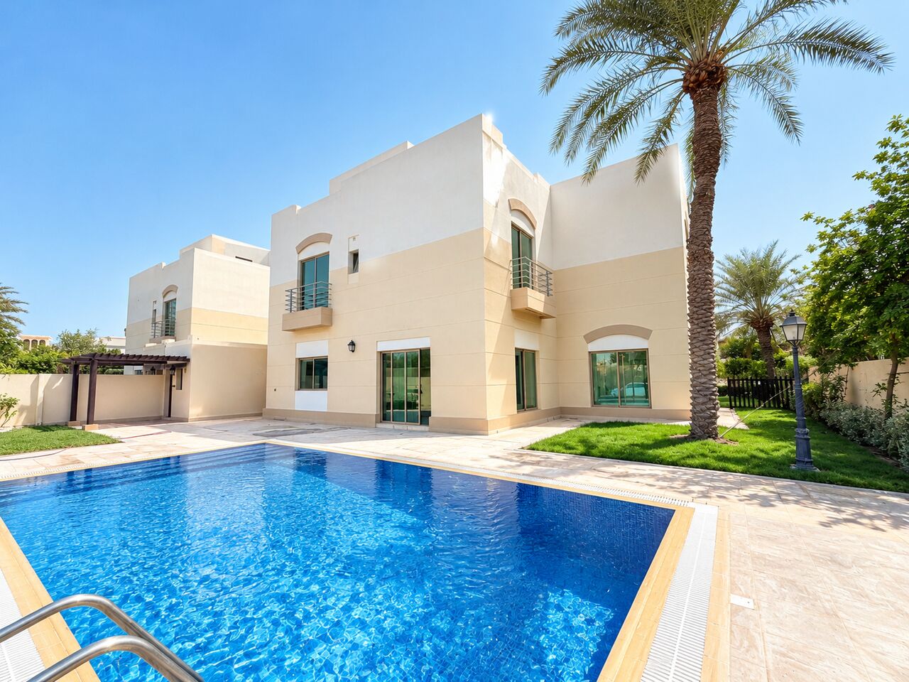 Saar, Villas, BHD 1900,  Furnished,  490 Sq. Meter,  Spacious 4BR Villa | Private Pool & Garden | Compound Amenities