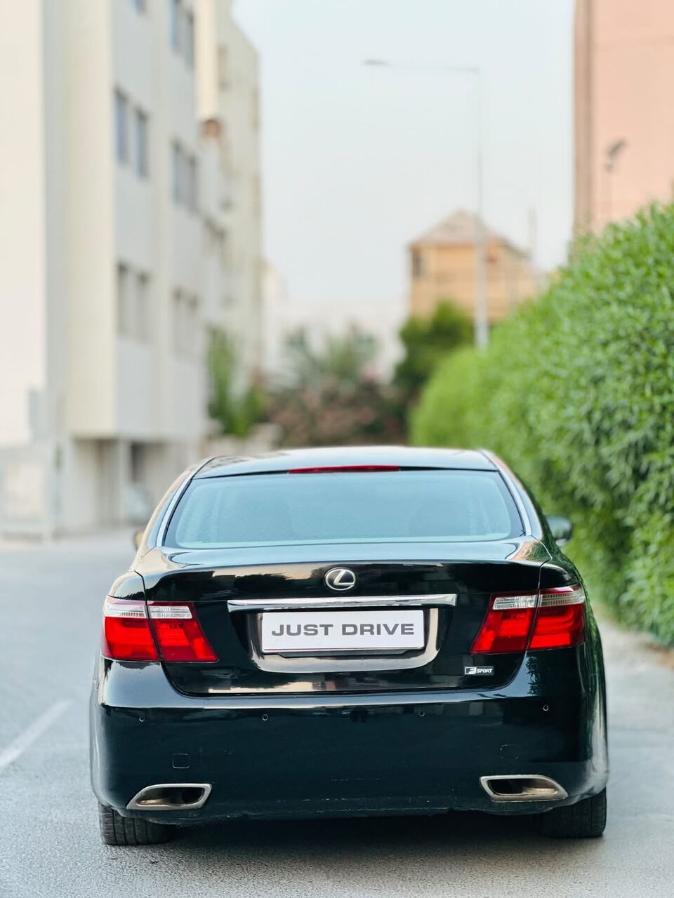 Segaya, Vehicles, Cars & Trucks , BHD 1950,  Lexus LS 460,  2009,  Automatic,  130000 KM,  LEXUS LS460  MODEL FULLY LOADED ZERO ACCIDENT CAR CALL OR WHATSAPP ON 35400768