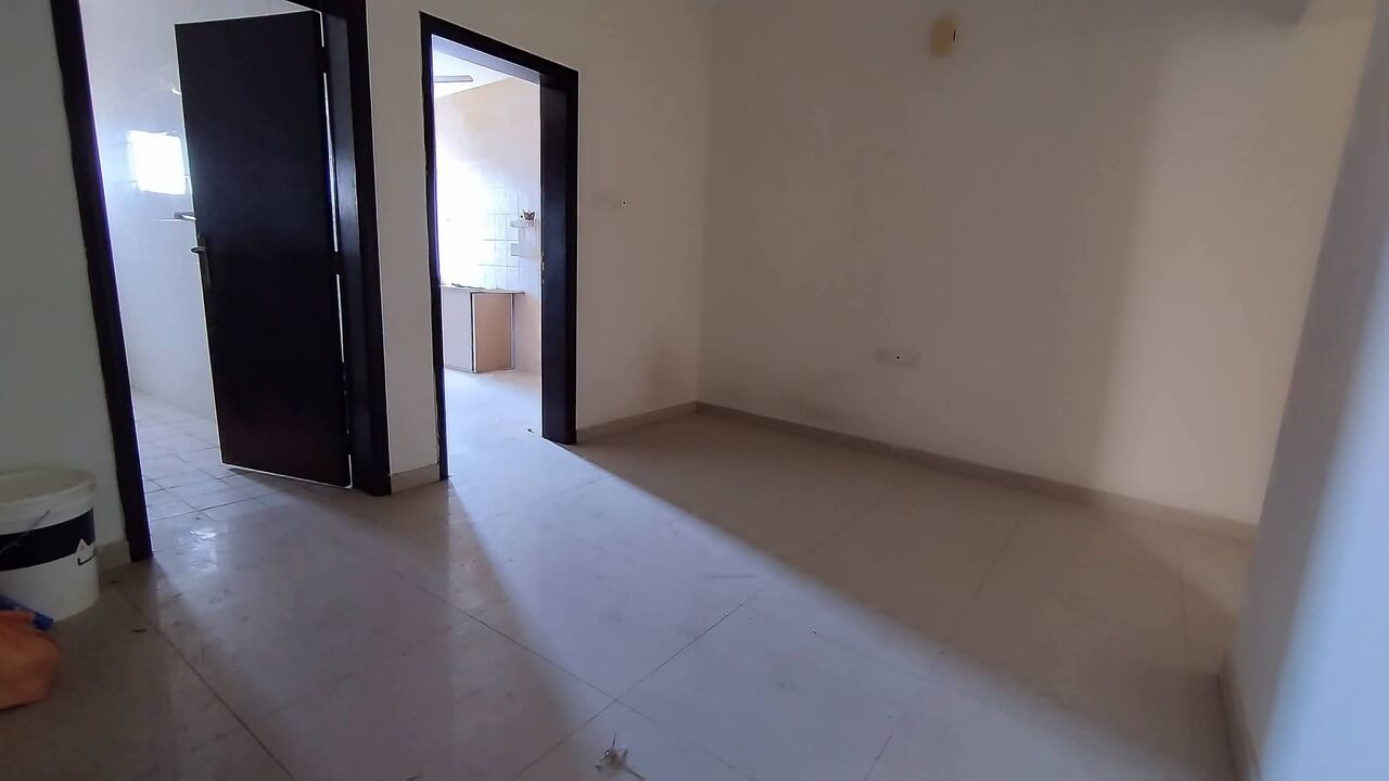 Manama, Apartments, Flats, Houses & Villas, BHD 120/year,  2 BR,  Tashan:- 2Bhk Unfurnished Flat On Rent..