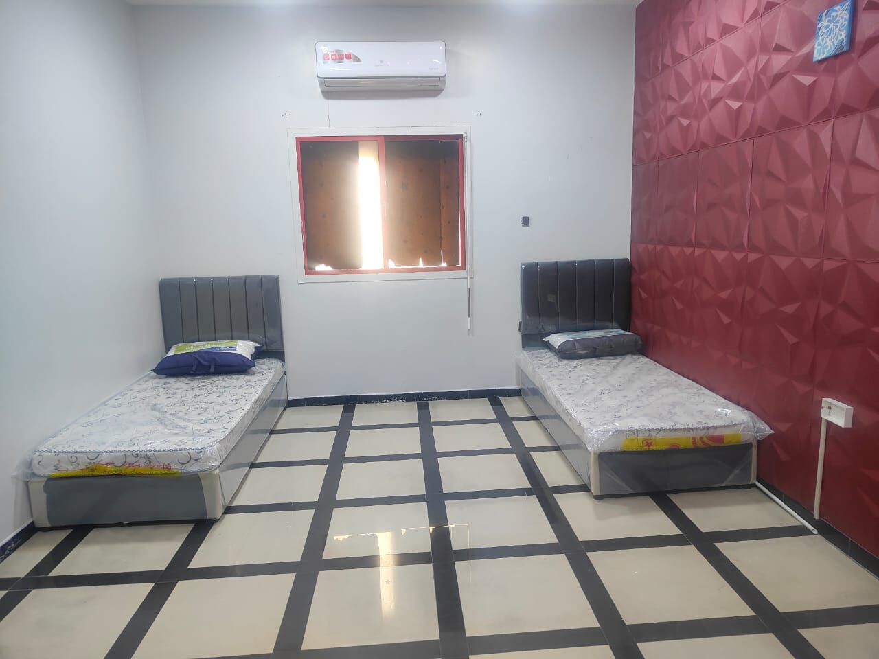Jeddah, Bedspace For Rent, SAR 1200/month,  Furnished,  5 BR,  Semi Furnished Rooms Availabe For Rent( Working Bachelors)