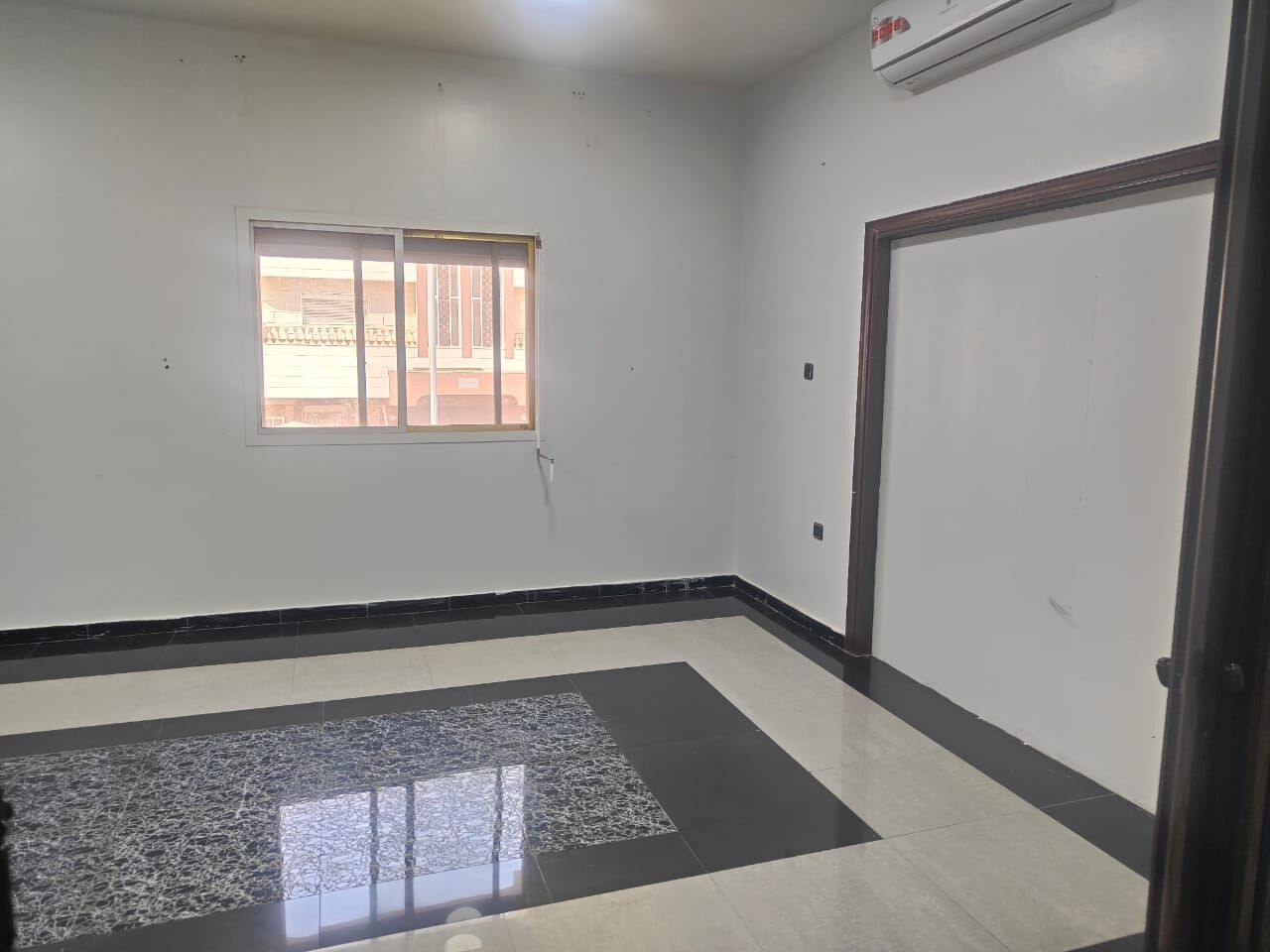 Jeddah, Bedspace For Rent, SAR 1200/month,  Furnished,  5 BR,  Semi Furnished Rooms Availabe For Rent( Working Bachelors)