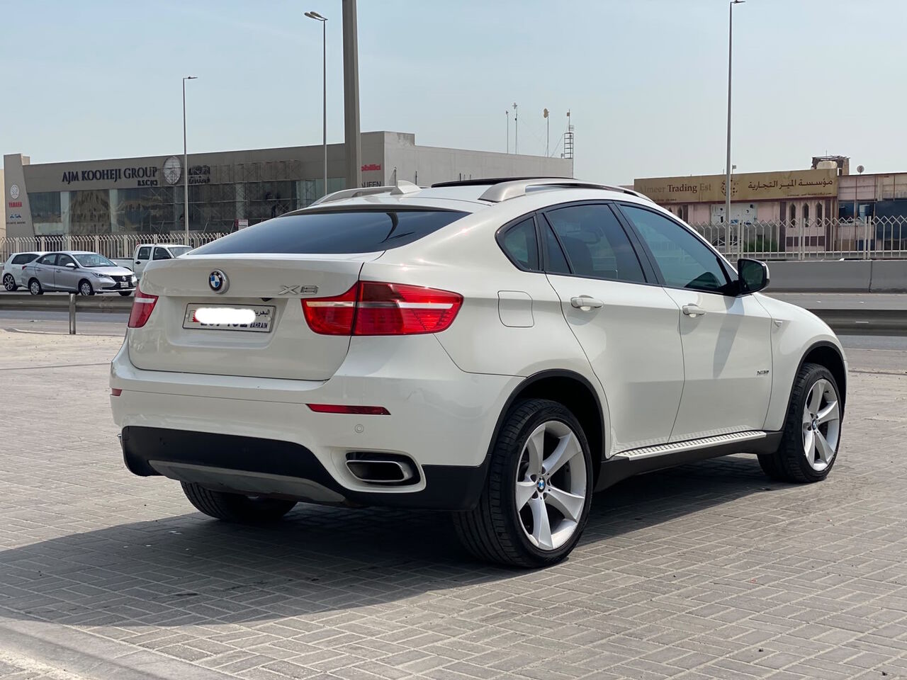 Manama, Vehicles, Cars & Trucks , BHD 2700,  BMW X6,  2011,  Automatic,  146300 KM,   /  (White)