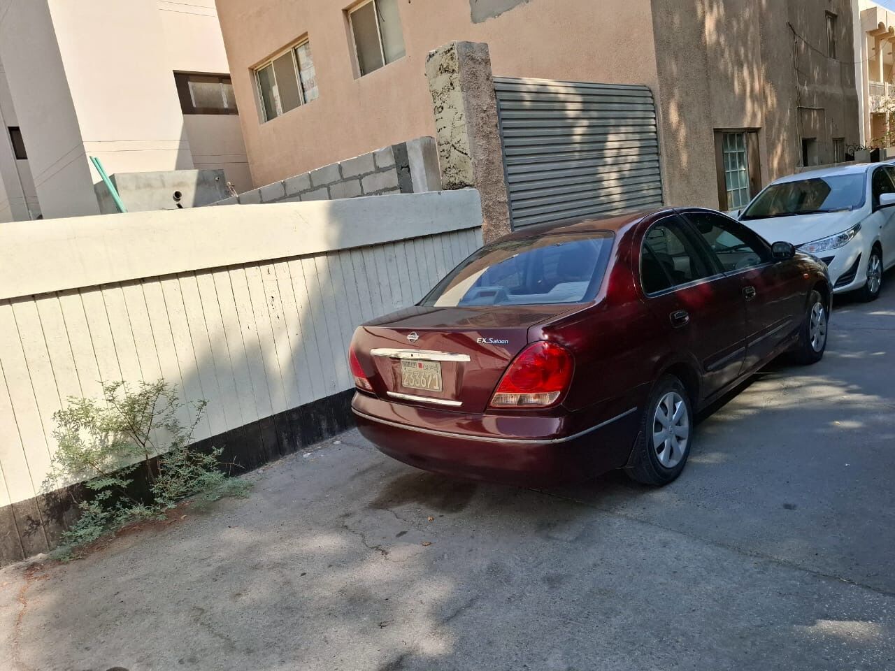 Manama, Vehicles, Cars & Trucks , BHD 850,  Nissan Sunny,  2005,  Automatic,  280000 KM,    FOR URGENT SALE