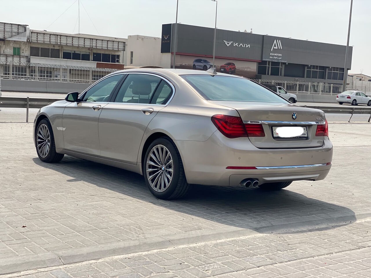 Manama, Vehicles, Cars & Trucks , BHD 3600,  BMW 730Li,  2015,  Automatic,  129900 KM,    (Silver)