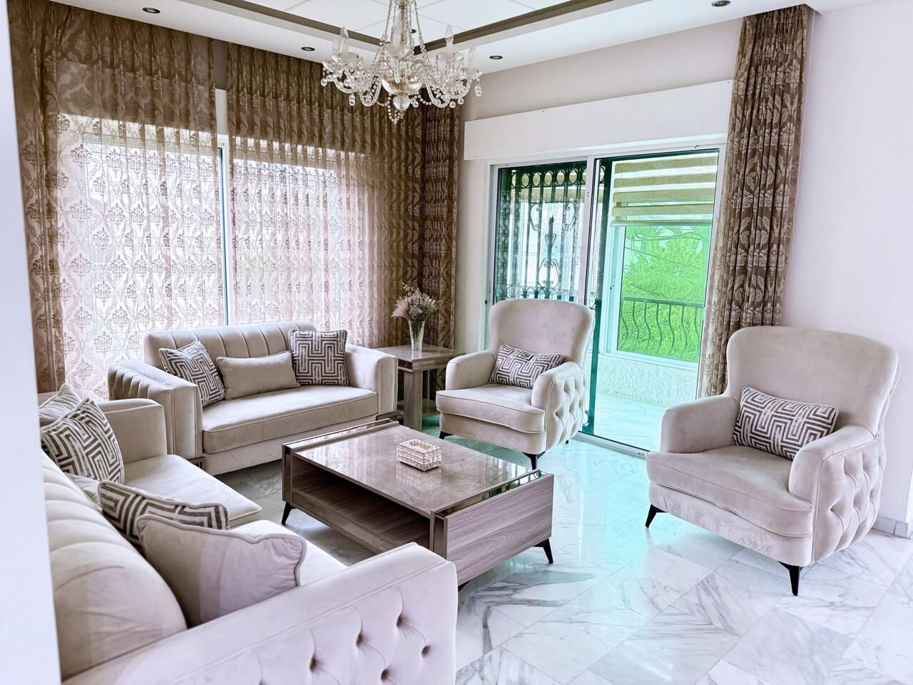 Amman, Apartments, Flats, Houses & Villas, JOD 15/year,  Furnished,  3 BR,  195 Sq. Meter,  Apartment For Rent In Al-Rabiyah