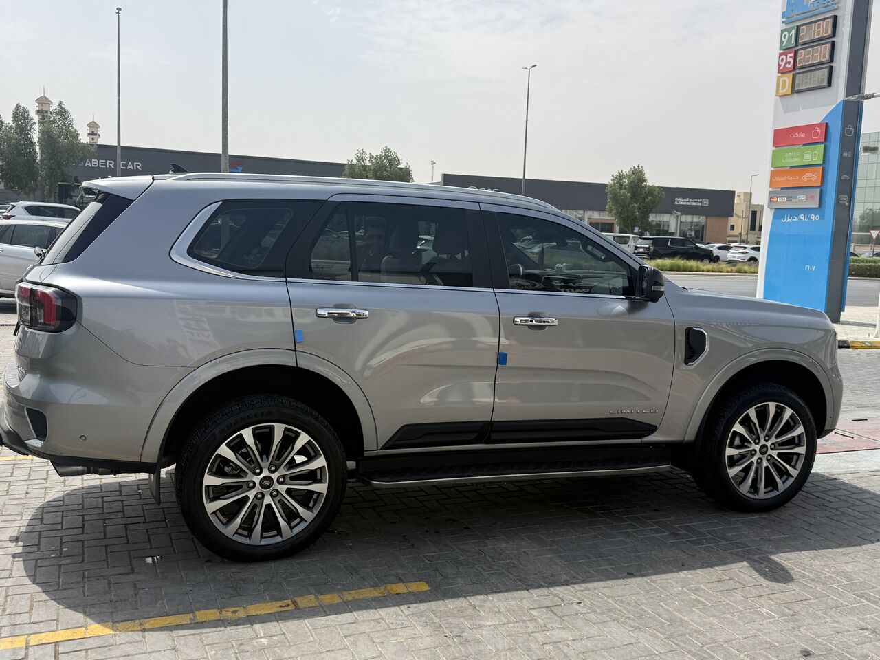Riyadh, Vehicle Lease Transfer, SAR 165000,  Ford Everest Limited 2025 For Sale (Lease Transfer)f