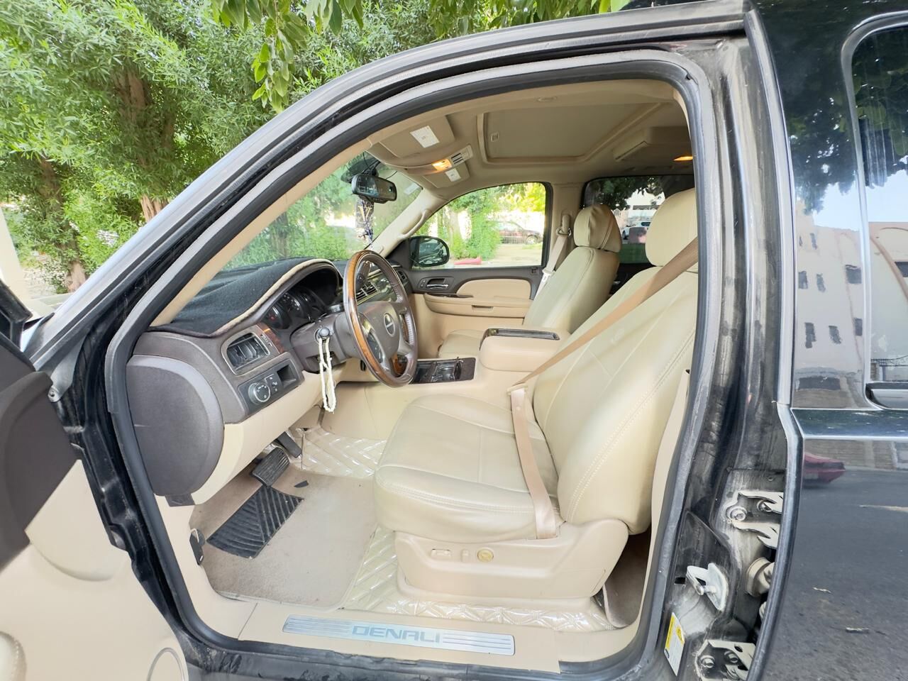 Al Aziziyah, Vehicles, Cars & Trucks , SAR 30000,  GMC Yukon Denali,  2007,  Automatic,  217000 KM,  Yakoon GMC 6.2 Denali