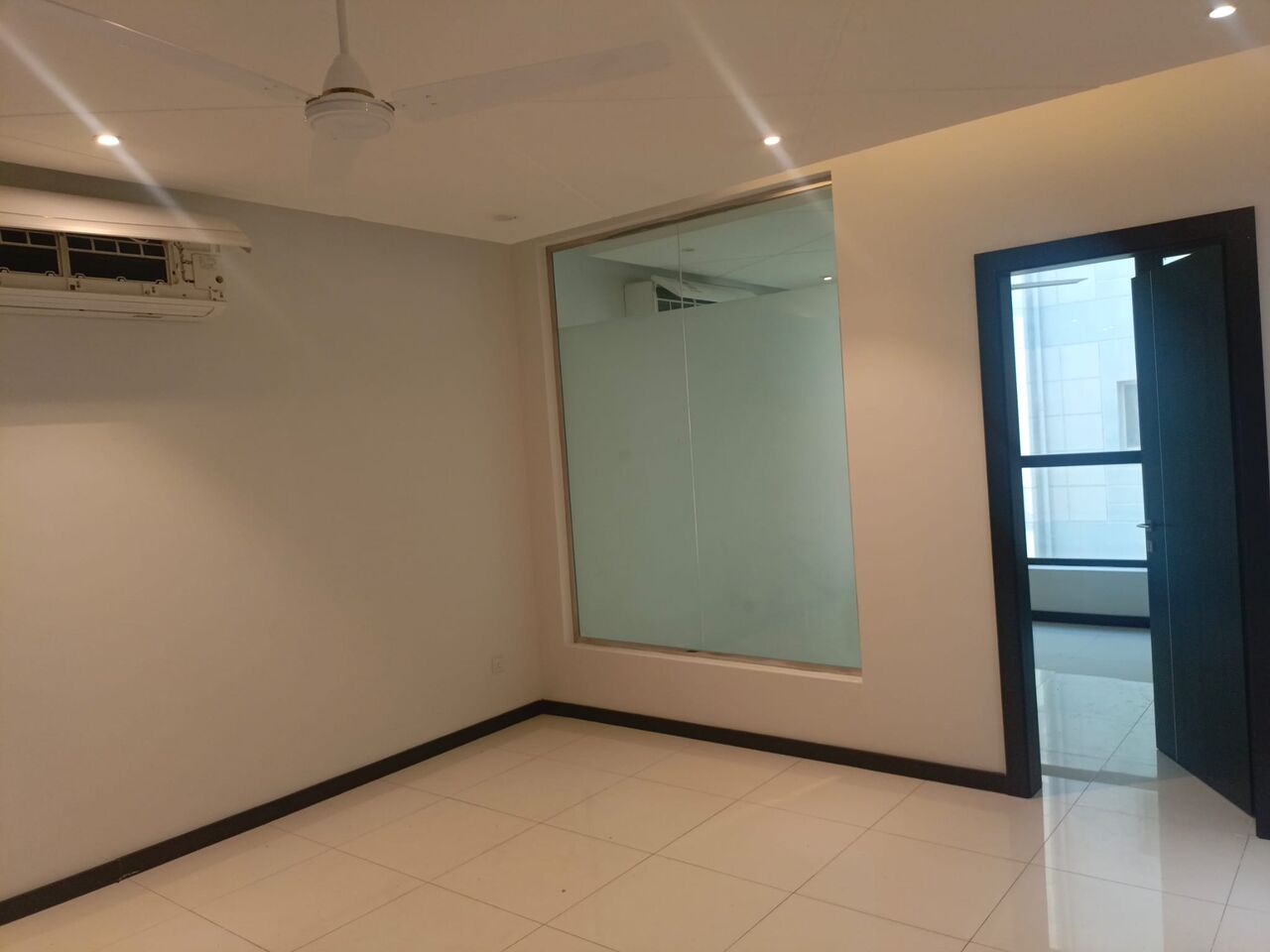 Manama, Apartments, Flats, Houses & Villas, BHD 180/month,  1 BR,  One Bedroom Flat For Rent With EWA|With Acs