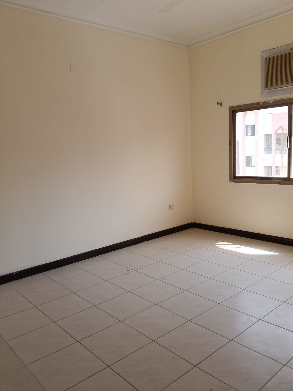 Ras Rumman, Apartments, Flats, Houses & Villas, BHD 350/month,  3 BR,  3 Bedroom Semi Furnished Flat For Rent With Ewa