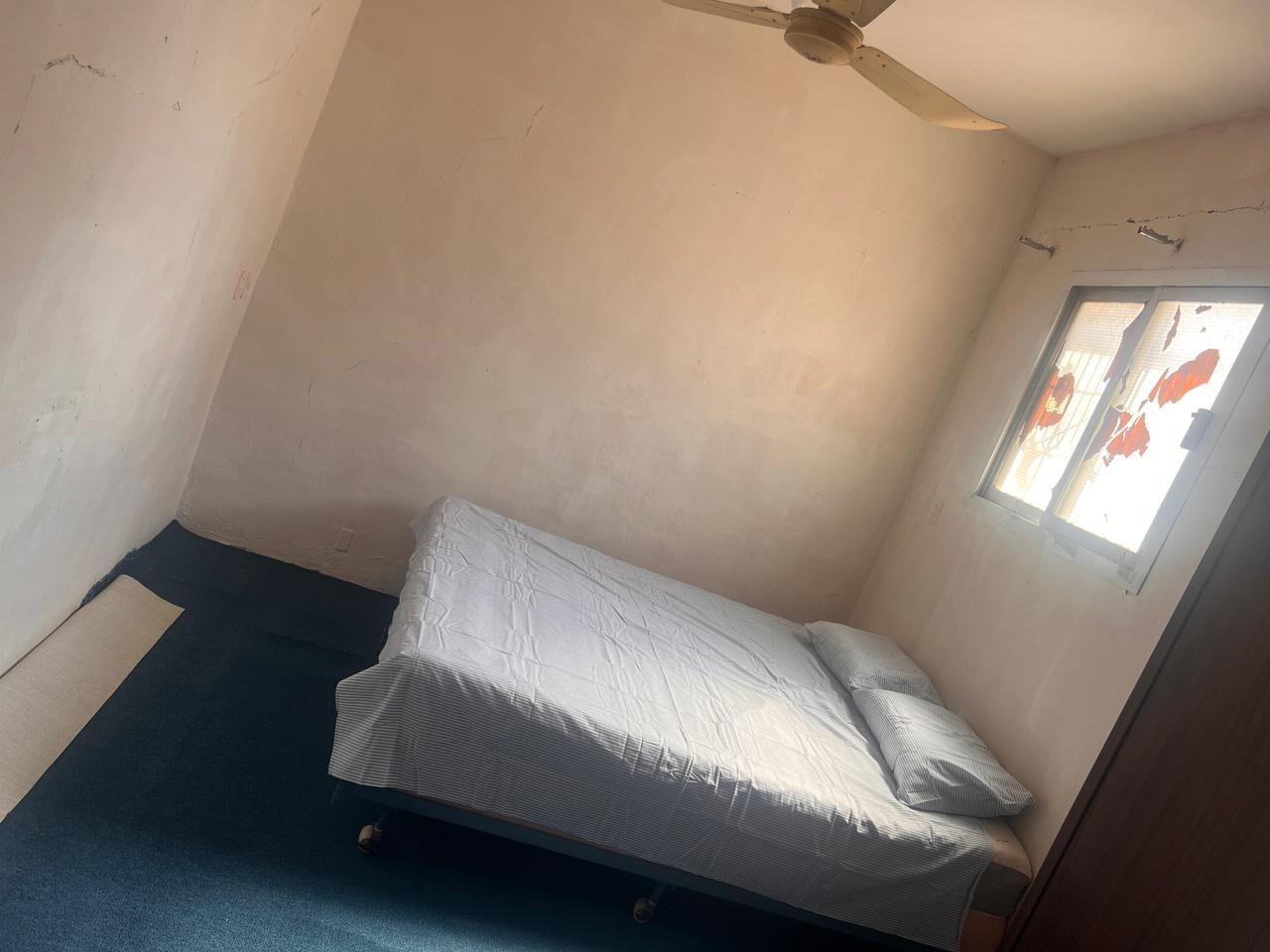 Abqaiq, Apartments, Flats, Houses & Villas, Furnished Executive Batcholer Room Available Ealectricity And Water Bill Include 800