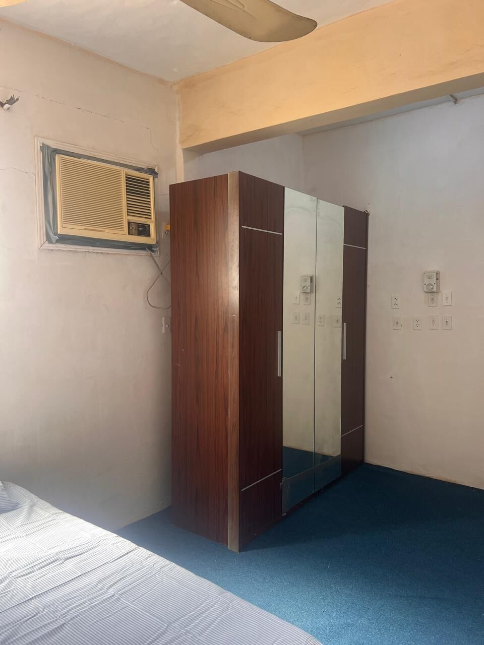 Abqaiq, Apartments, Flats, Houses & Villas, Furnished Executive Batcholer Room Available Ealectricity And Water Bill Include 800