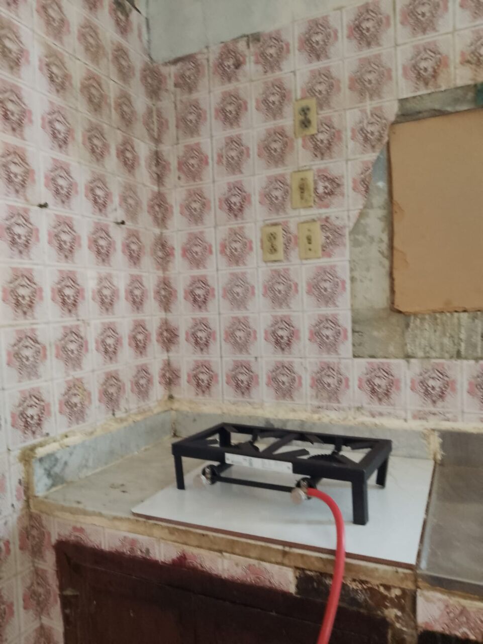 Abqaiq, Apartments, Flats, Houses & Villas, Furnished Executive Batcholer Room Available Ealectricity And Water Bill Include 800