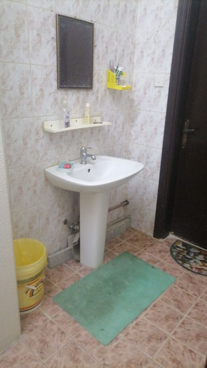 Riyadh, Rooms for Rent, SAR 1300/month,  A Spacious Room Available