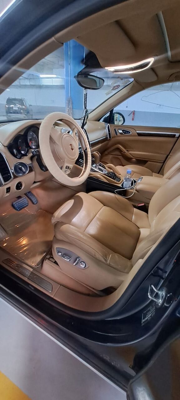 Riyadh, Vehicles, Cars & Trucks , SAR 81000,  Porsche Cayenne S,  2014,  Automatic,  185000 KM,