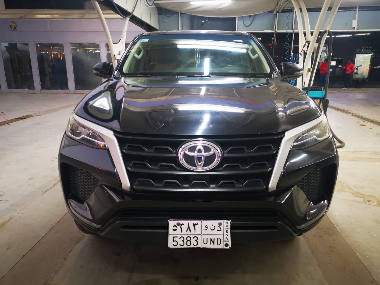 Riyadh, Vehicles, Cars & Trucks , SAR 83,  Toyota Fortuner,  2021,  Automatic,  180 KM,  2nd Owner- Excellent Condition - Royal Black Color