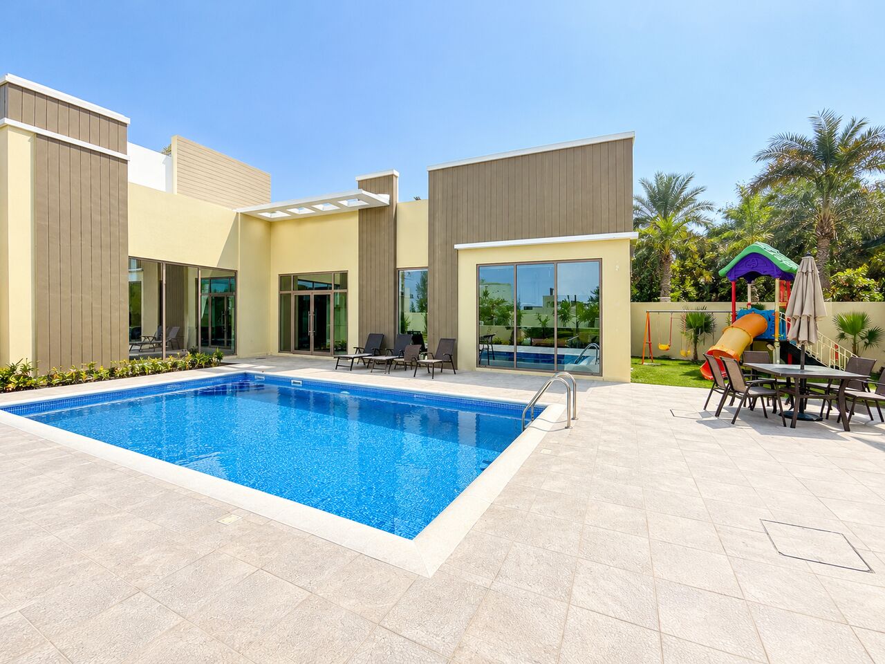 Janabiya, Villas, BHD 1000,  390 Sq. Meter,  4BR Villa In Janabiya | Pool & Gym | Near El Mercado Mall