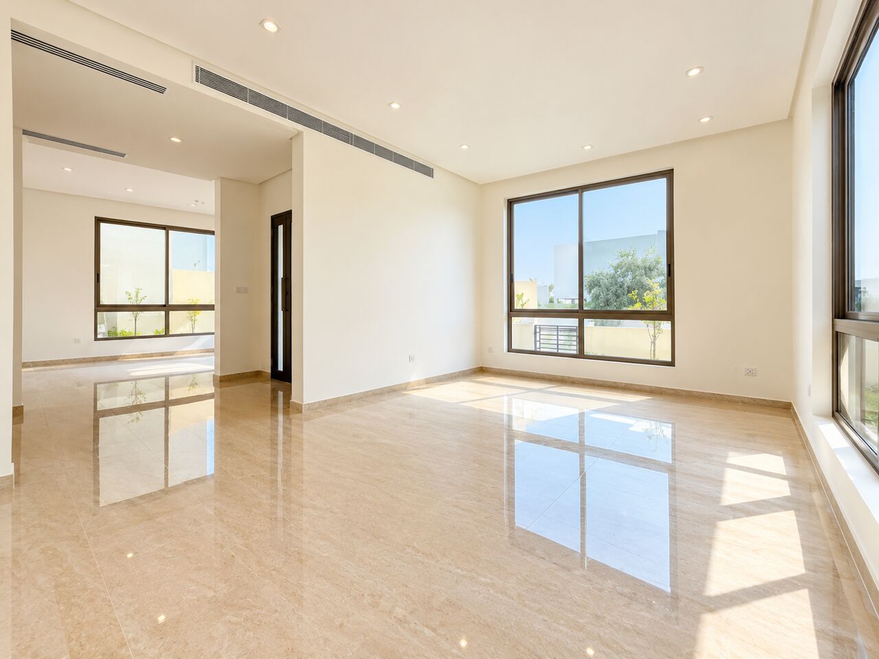 Janabiya, Villas, BHD 1000,  390 Sq. Meter,  4BR Villa In Janabiya | Pool & Gym | Near El Mercado Mall