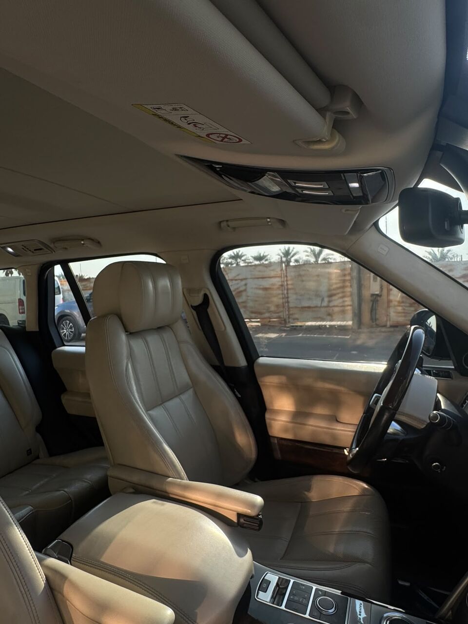 Riyadh, Vehicles, Cars & Trucks , SAR 107000,  Land Rover Range Rover VOGUE,  2016,  Automatic,  132000 KM,