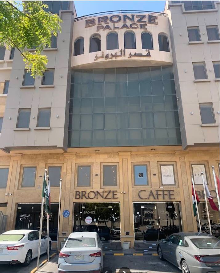 Dammam, Rooms for Rent, SAR 2000/month,  Furnished,  000 Sq. Meter,  Family Apartment Available For Rent Furnished