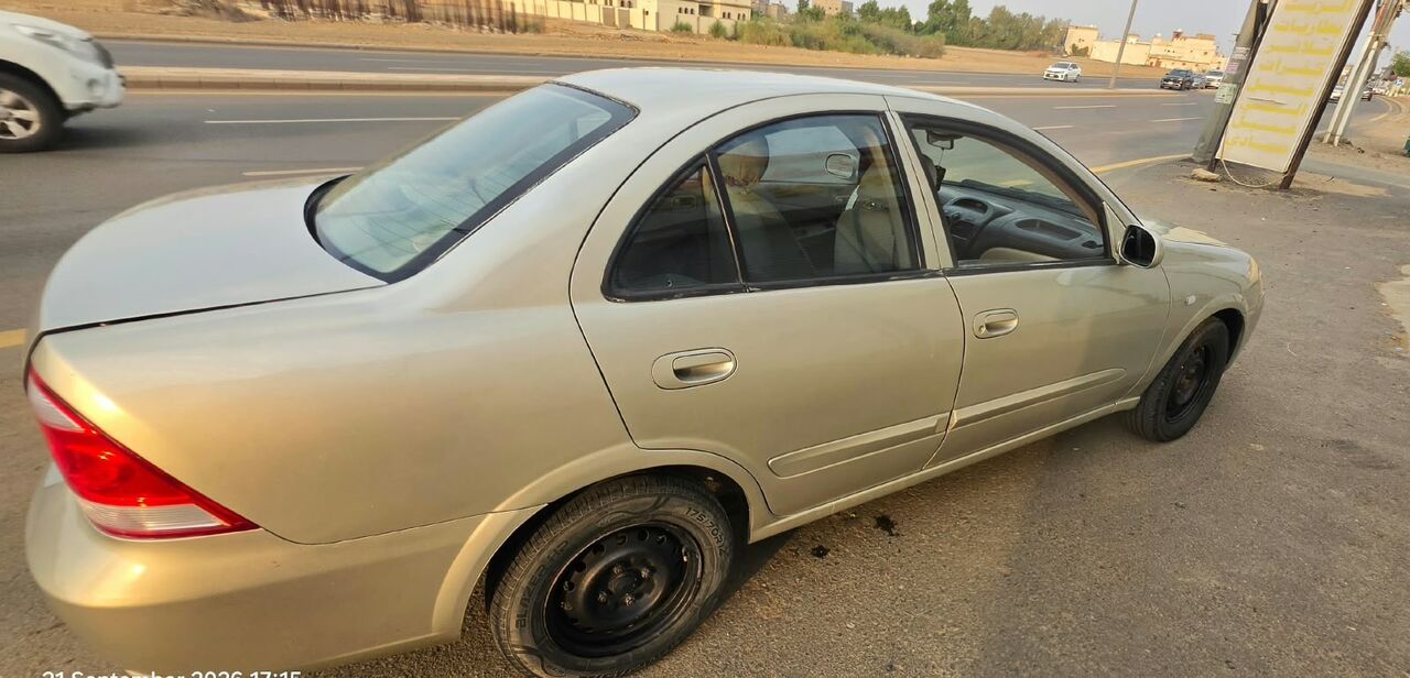 Jizan, Vehicles, Cars & Trucks , SAR 10000,  Nissan Sunny,  2009,  Manual,  175000 KM,   ,175000KM , 10000 Sar Clean Exterior And Interiior