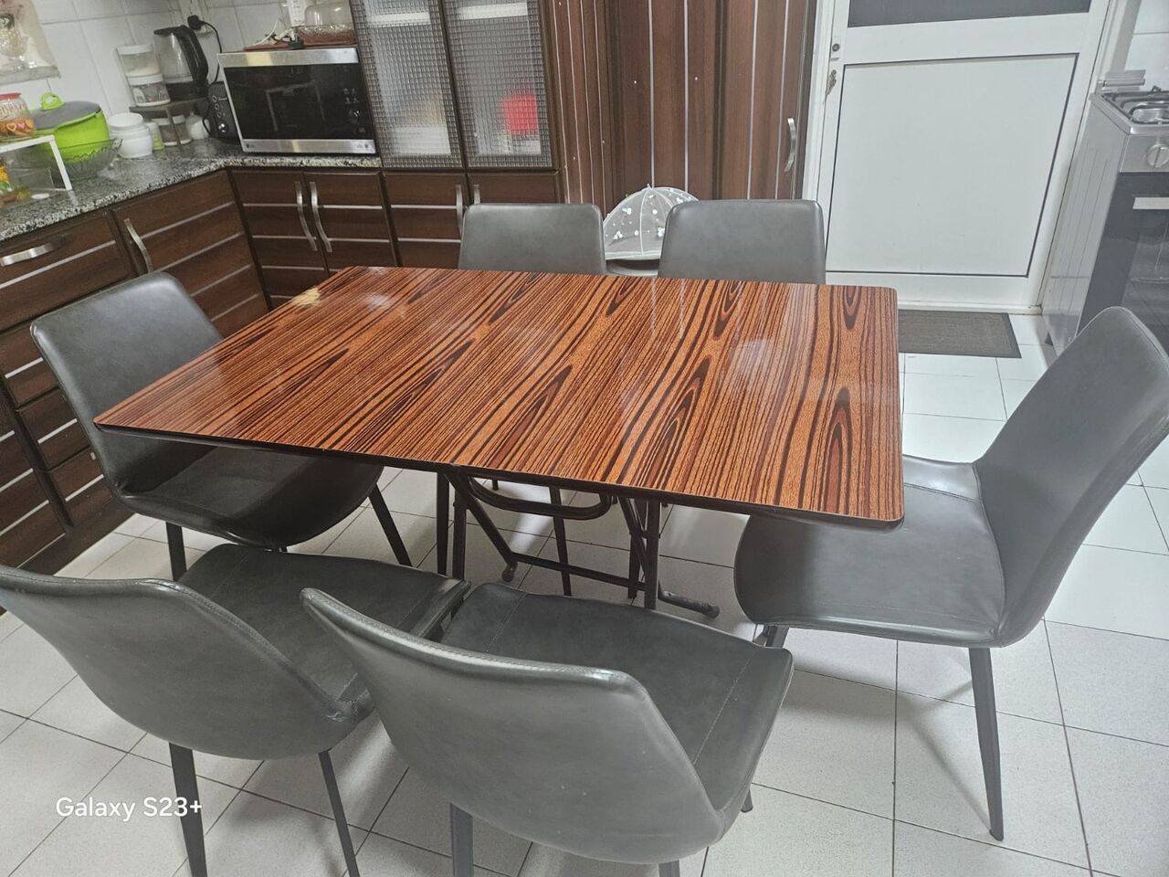 Al Khobar Al Shamalia, Furniture, SAR 500,  Dining Table With 6 Chairs