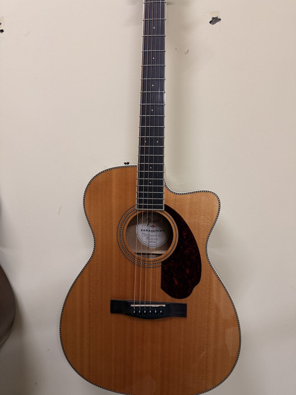 Jubail, Musical Instruments, SAR 2500,  🎸 Fender Paramount PM-3 Standard NAT Acoustic-Electric Guitar