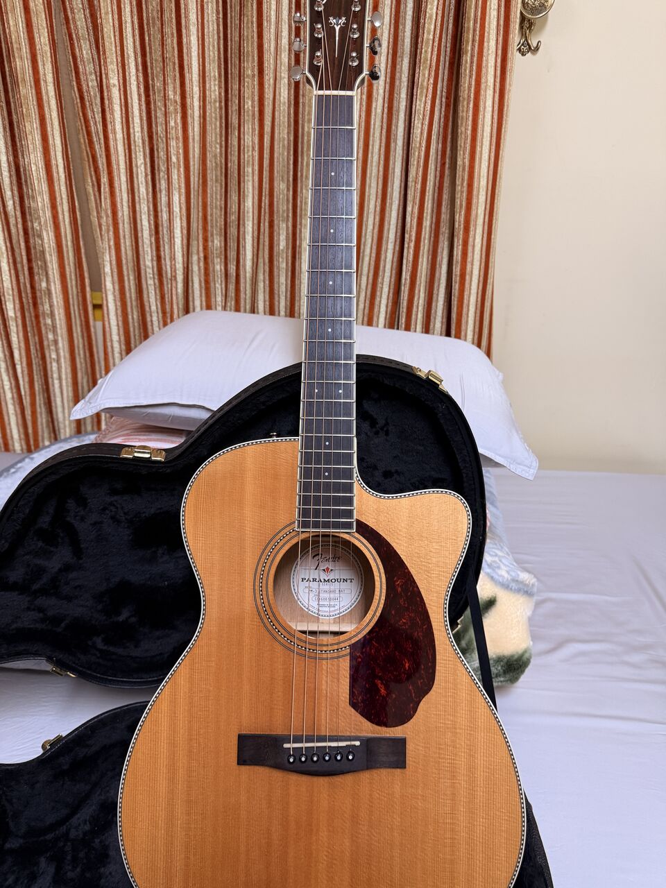 Jubail, Musical Instruments, SAR 2500,  🎸 Fender Paramount PM-3 Standard NAT Acoustic-Electric Guitar