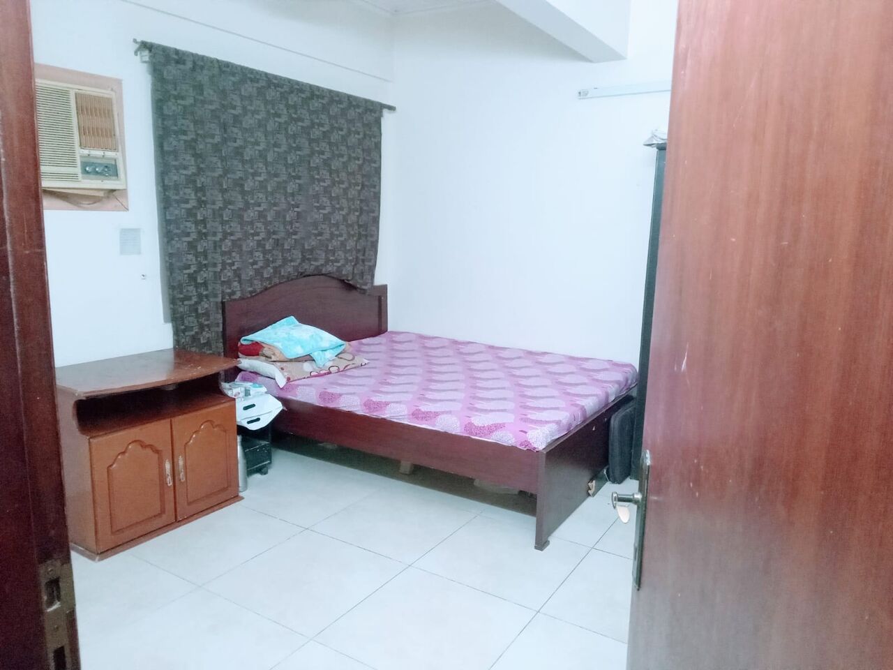 Gudaibiya, Apartments, Flats, Houses & Villas, BHD 120/month,  1 BR,  Double Bedroom Sharing (single Bedroom For Rent)
