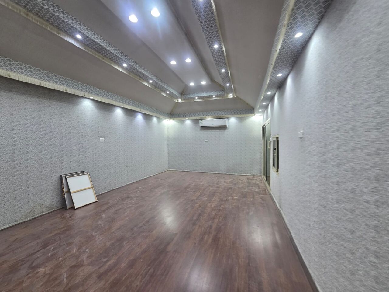 Al Huwaylat, Villas, SAR 28000,  28 Sq. Meter,  Duplex Villa  - Separate Entrance Sublet 1st Floor
