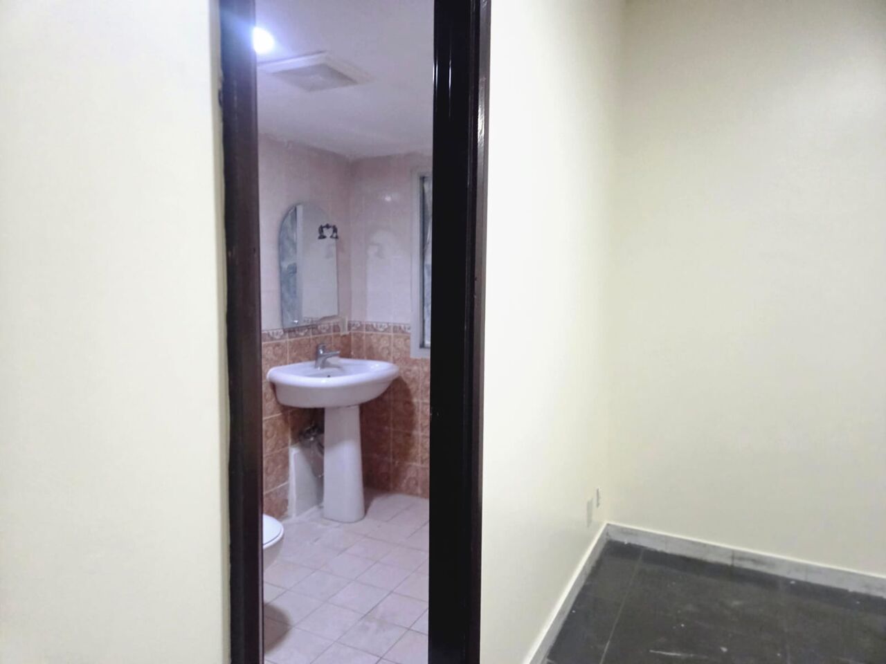 Al Huwaylat, Villas, SAR 28000,  28 Sq. Meter,  Duplex Villa  - Separate Entrance Sublet 1st Floor