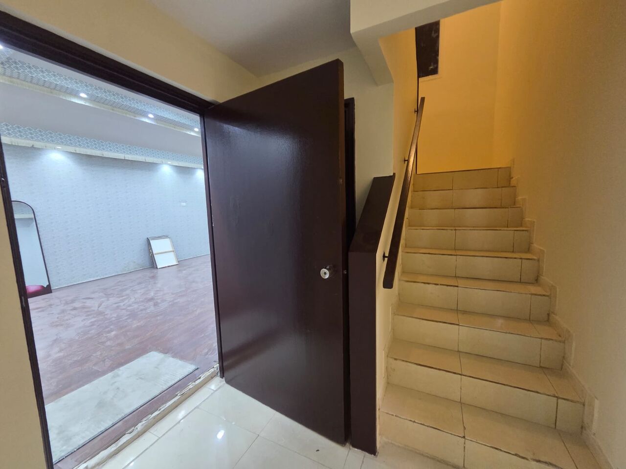 Al Huwaylat, Villas, SAR 28000,  28 Sq. Meter,  Duplex Villa  - Separate Entrance Sublet 1st Floor