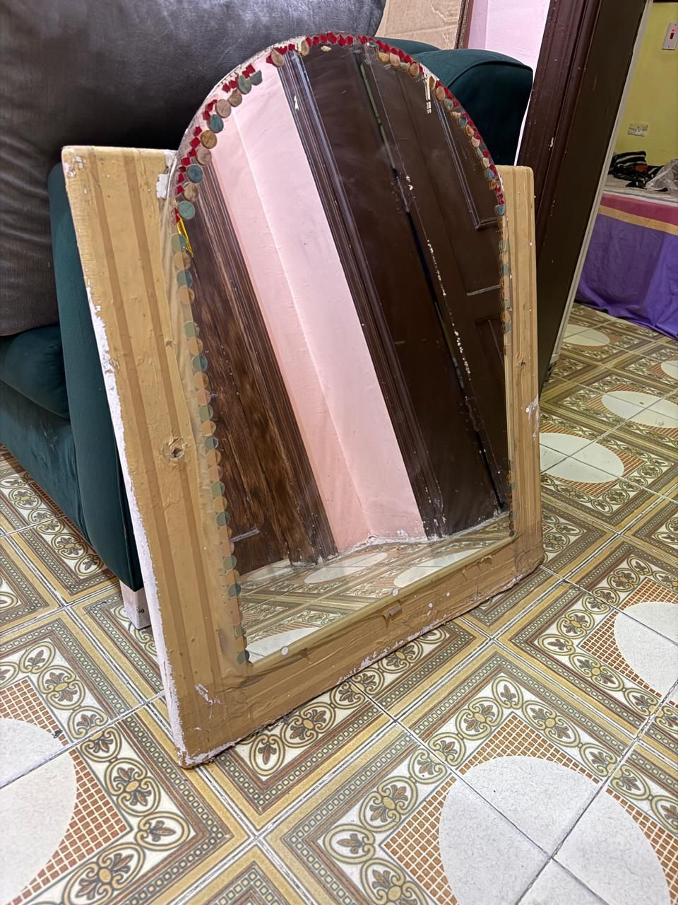 Jeddah, Furniture, SAR 30,  Big Mirror Heavy Material With Holder Back Side
