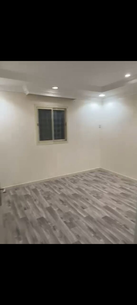 Al Naseem, Apartments, Flats, Houses & Villas, SAR 27000/year,  3 BR,  Family Apartment 2nd Floor With Large 3 Beadrooms 2 Bath Kitchen And Hall