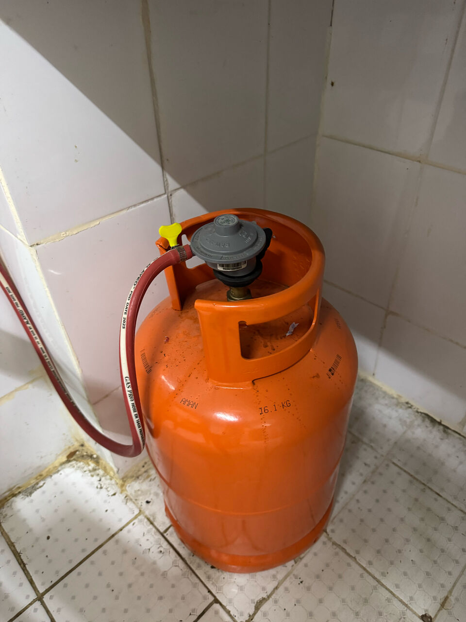 Jubail, Household Items, SAR 630,  Sell Gas Cylender Stove And Ac And Cot And Mattress