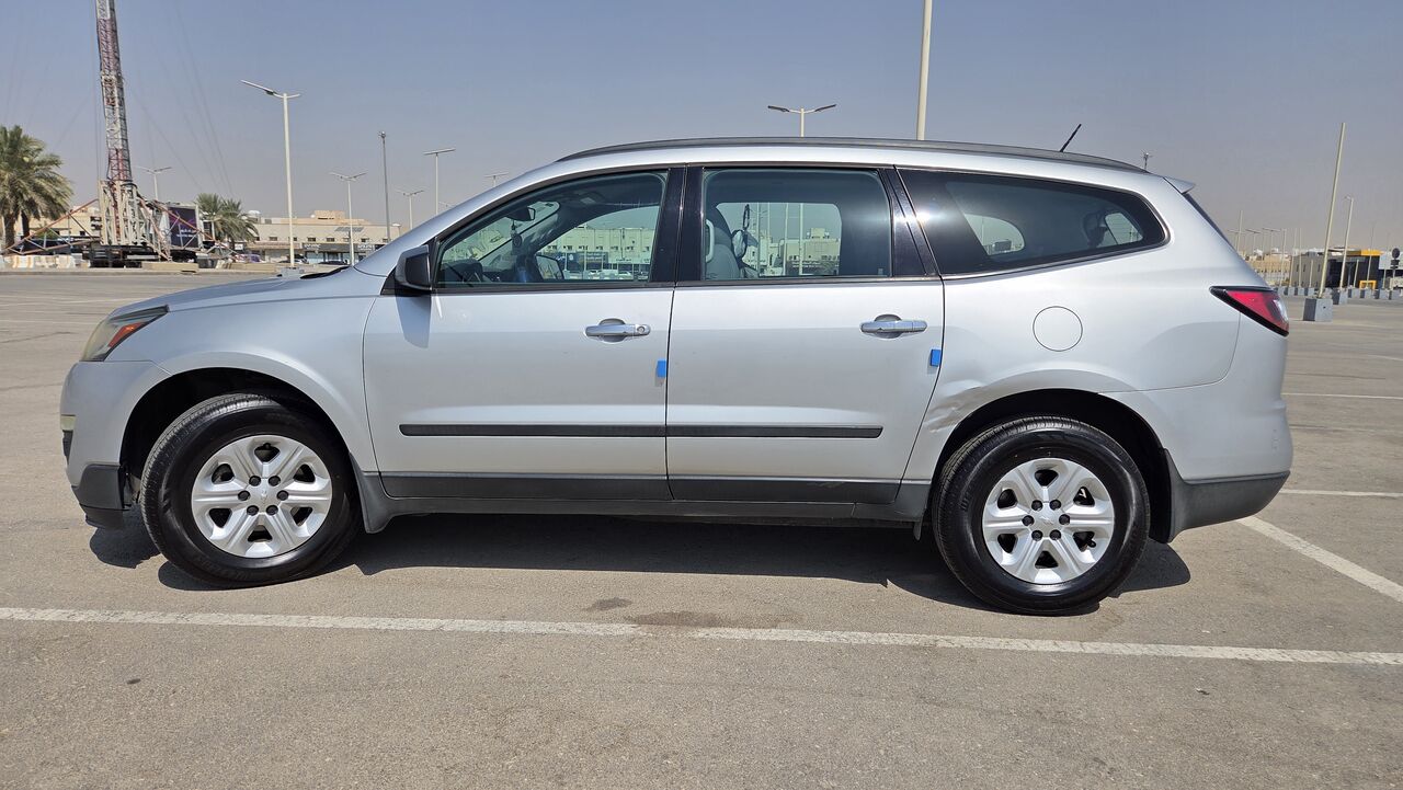 Riyadh, Vehicles, Cars & Trucks , SAR 27500,  Chevrolet Traverse,  2015,  Automatic,  204000 KM,   Traverse Excellent Condition - ترافيرس  بحالة ممتازة