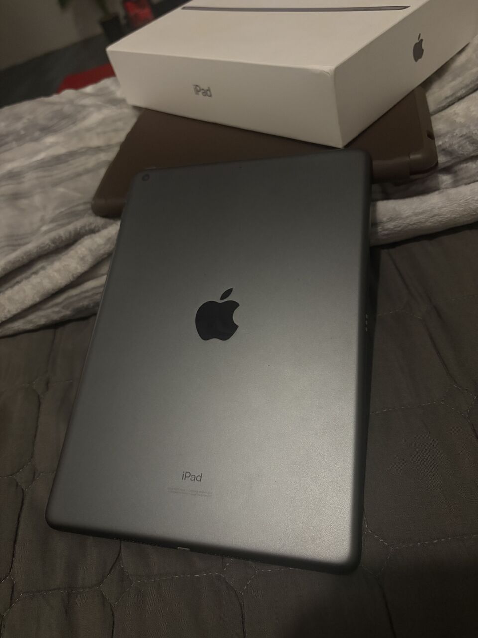 Jeddah, Tablet Computers, SAR 750,  Ipad 9th Generation Wifi 64gb