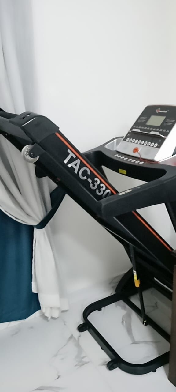 Jubail, Machinery, SAR 1100,  PowerMax TAC-330 Treadmill &ndash; 6 HP Peak, Auto Incline, Excellent Condition
