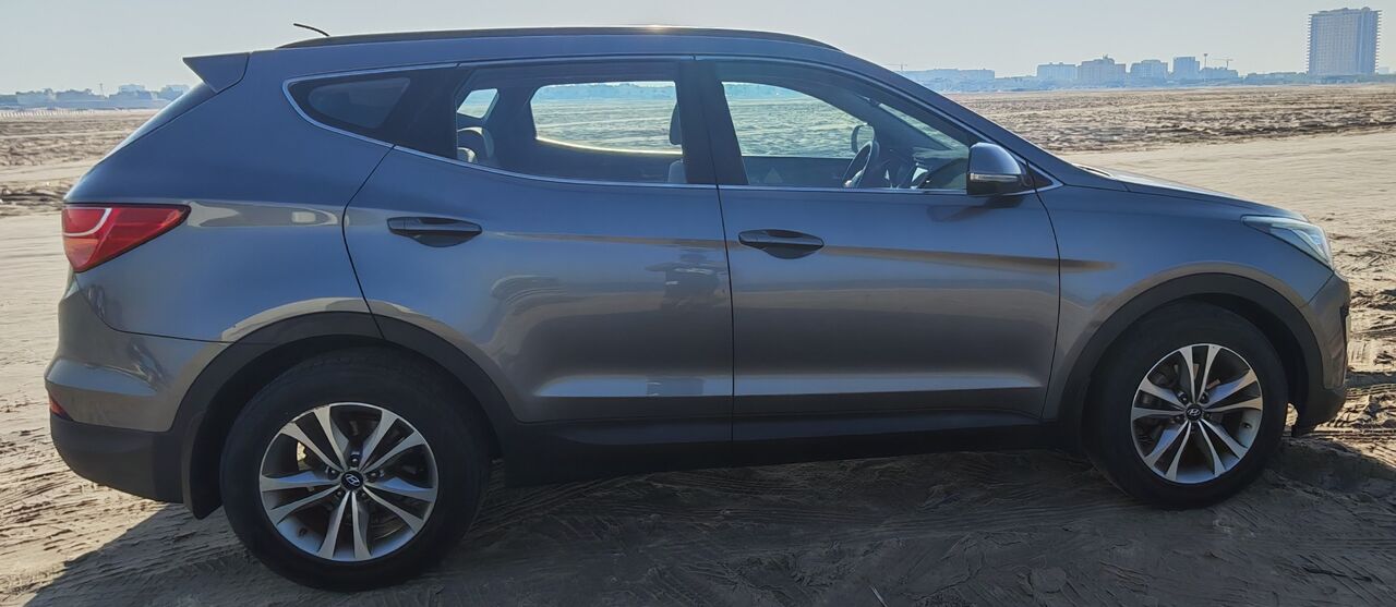 Akrabia, Vehicles, Cars & Trucks , SAR 45000,  Hyundai Santa Fe,  2016,  Automatic,  192300 KM,  Single Owner Hyundai Santafe 7 Seater / 4WD / Well Maintained