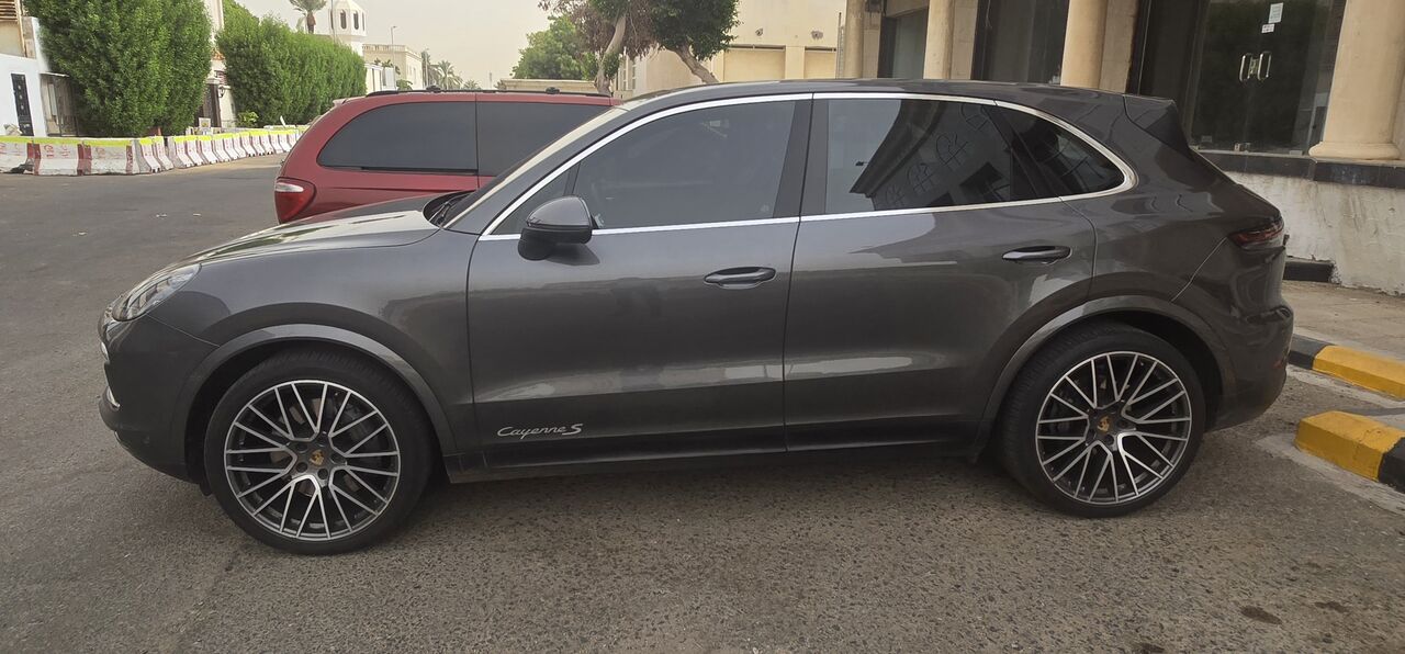Jeddah, Vehicles, Cars & Trucks , SAR 230000,  Porsche, Cayenne S,  2022,  Automatic,  59000 KM,  Cayenne S