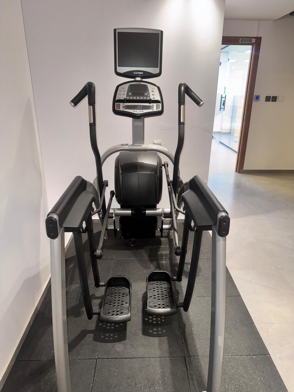Riyadh, Health & Beauty Items, SAR 5000,  Cybex 630A Arc Trainer &ndash; Used, Good Condition