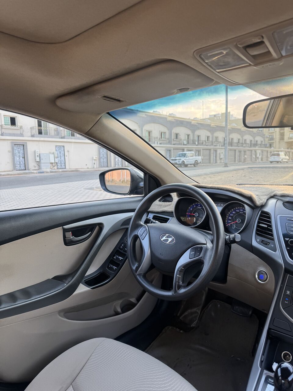 Jeddah, Vehicles, Cars & Trucks , SAR 36000,  Hyundai Elantra,  2016,  165 KM,    Full Option