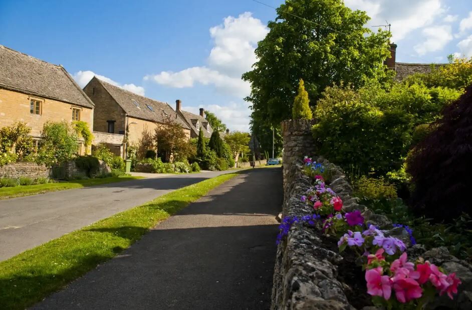 London, Travel, Day Trips To Cotswolds For Scenic Villages And Peaceful Countryside Views