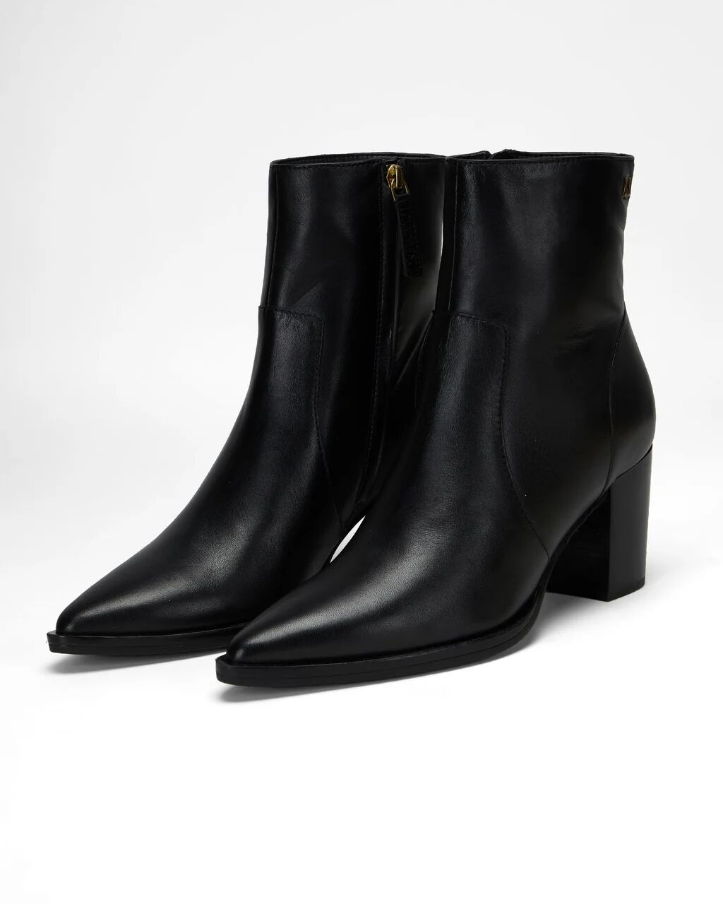 New York, Clothing & Accessories, USD 120,  Wholesale Leather Footwear Supplier