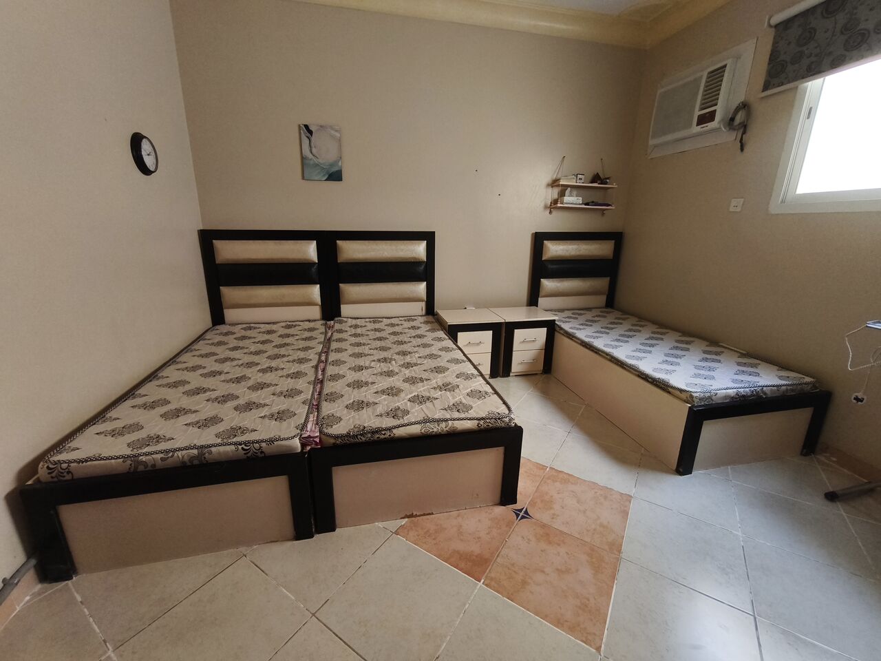 Al Fayha, Furniture, SAR 5000,  3single Beds With Mattresses,2 Side Drawers,5 Door Wardrobe, 1queen Size Bed With Mattress