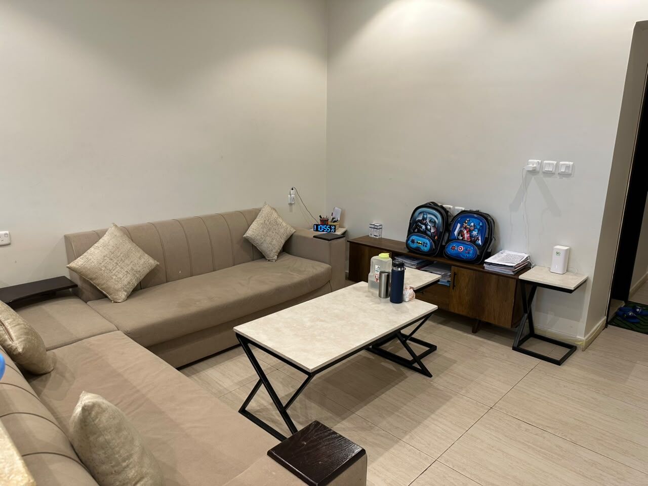 Jeddah, Furniture, SAR 2000,  Flat With Furniture For Transfer