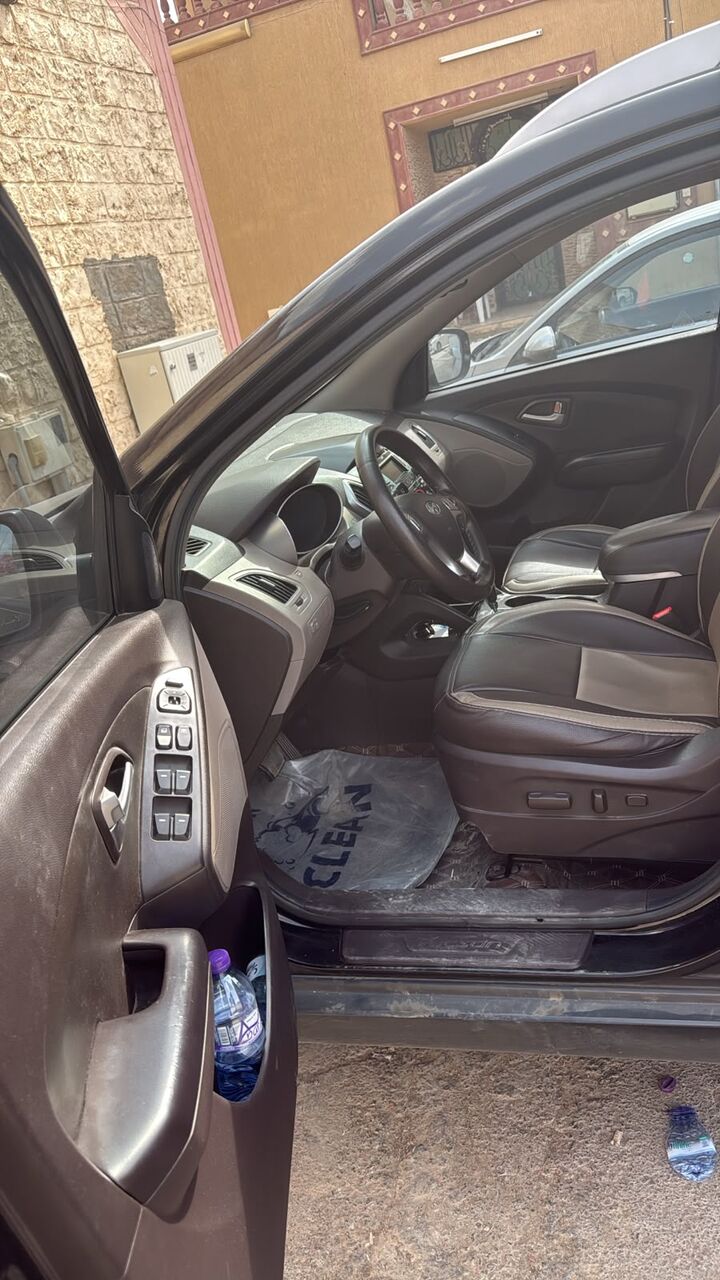 Riyadh, Vehicles, Cars & Trucks , SAR 38000,  Hyundai Tucson,  2012,  Automatic,  229839 KM,   , Full Option With Panoramic Sunroof